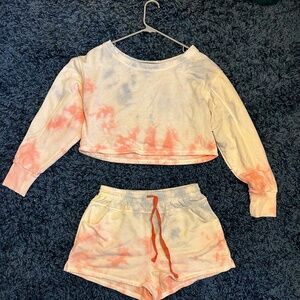Storia Tie-Dye Lounge Set – Medium Top / Large Bottom